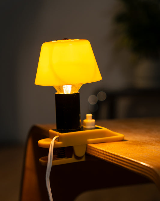 Vintage Elios mini mushroom clip lamp 1970s in bright yellow plastic, Italian Space Age lighting with integrated switch design and E14 fitting – Vecino Shop