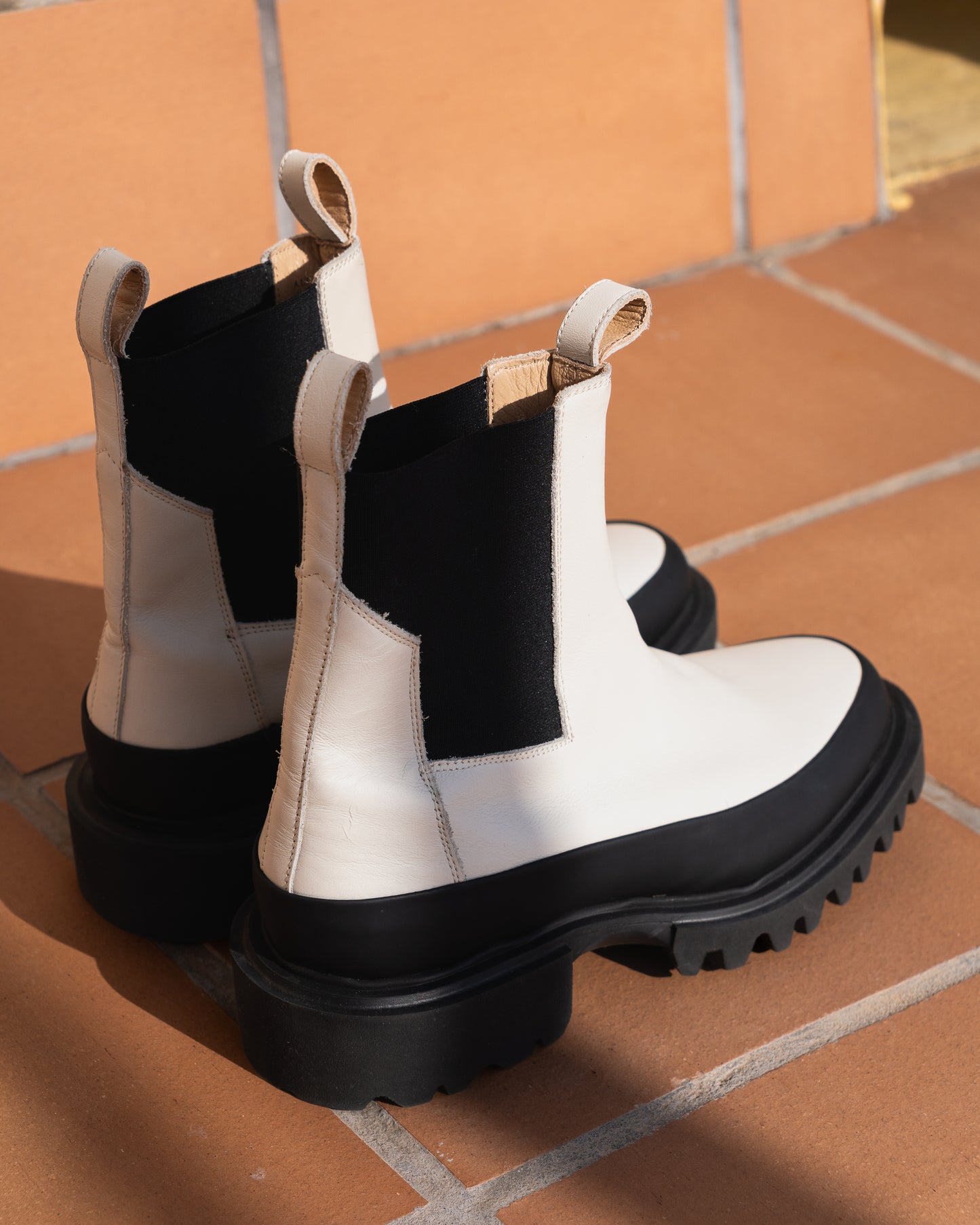 AllSaints Harlee Lug Sole Chelsea Boots - Designer Resale - Vecino Shop