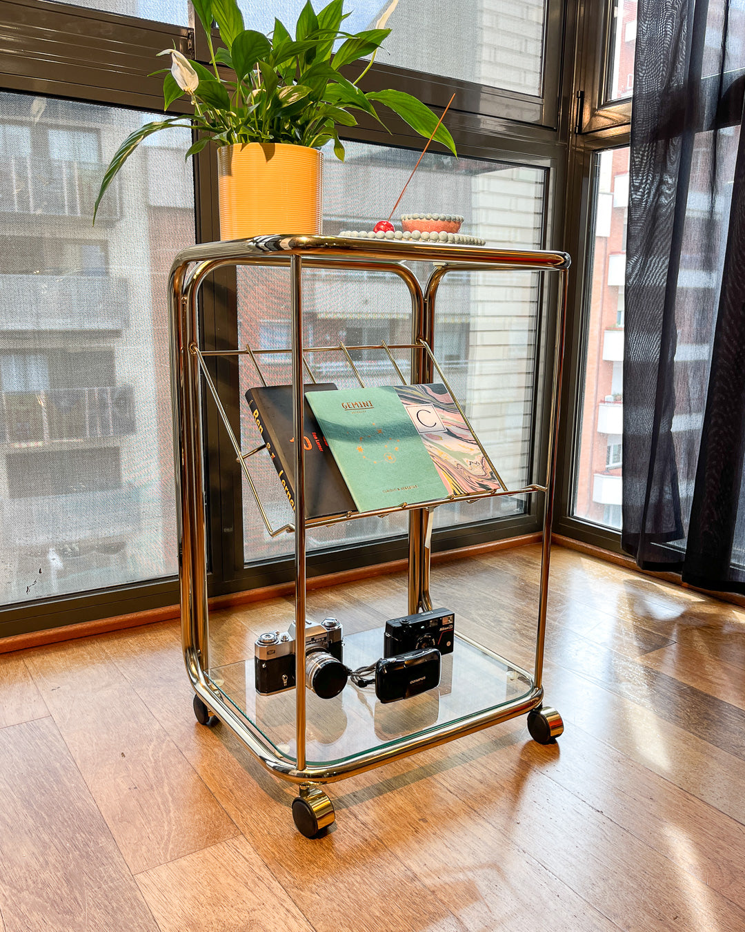Mid-Century Modern Auxiliary Table with magazine rack - Vecino Shop