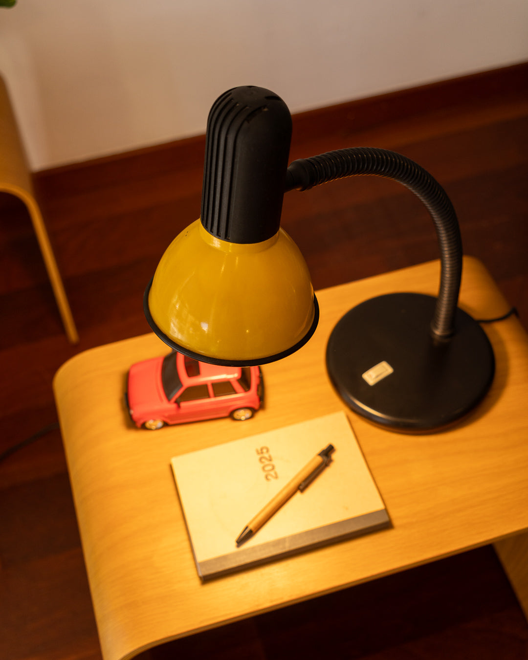 Vintage Fase yellow desk lamp from the 1970s, very good condition, small imperfection, one-of-a-kind. Vecino Shop