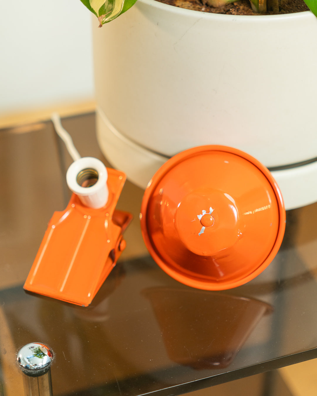 Vintage orange mushroom clip lamp, 1970s Spanish design with clip base and dome shade. Vecino Shop
