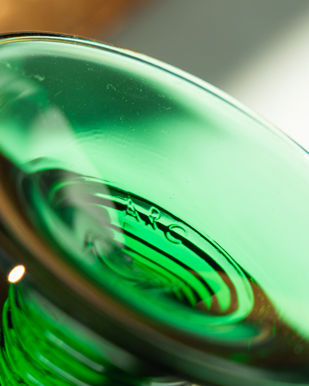 Set of 6 vintage 1970s Arc France wine glasses with green stems – Vecino Shop