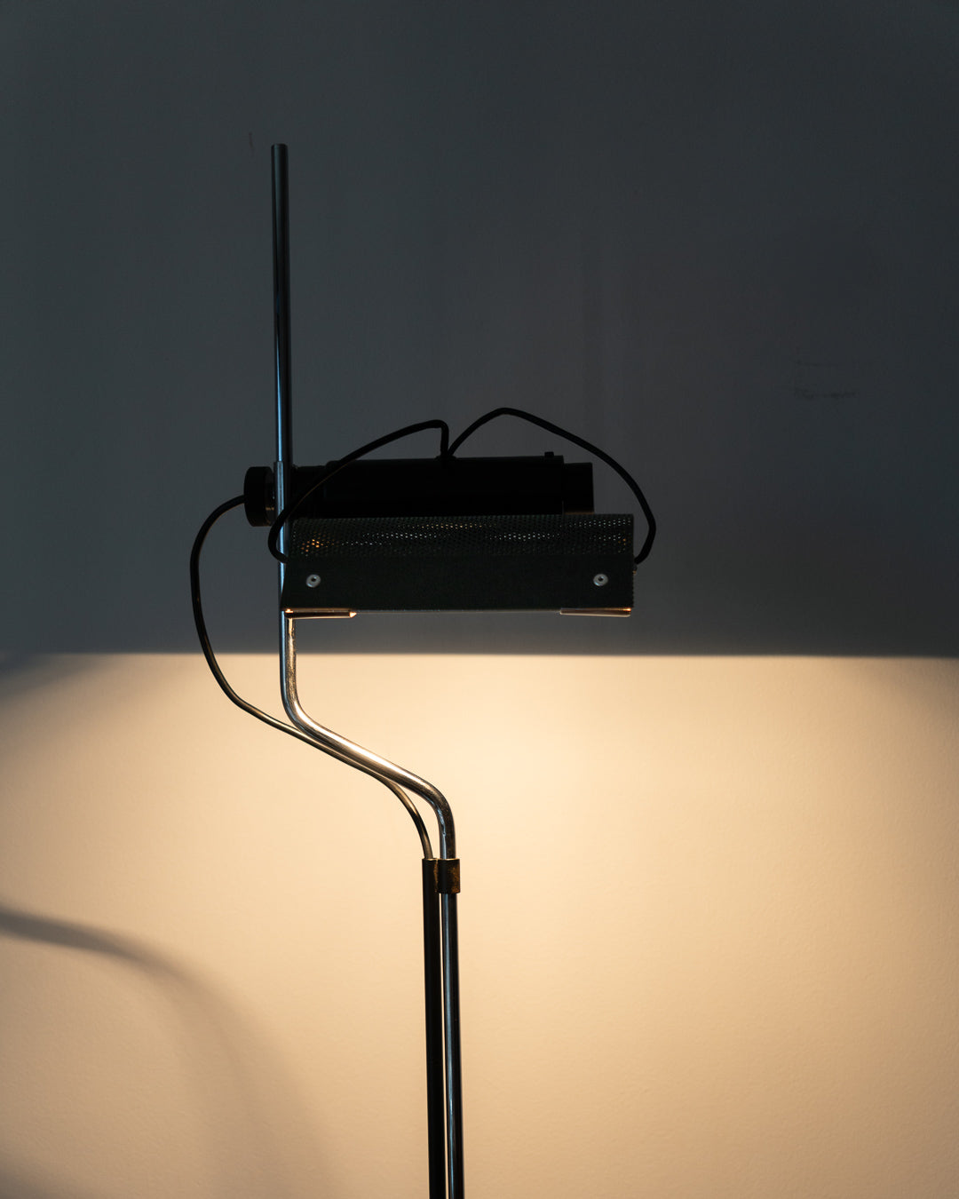 Vintage Carpyen H19 black and chrome floor lamp with dimmer, Spain, 1970s – Vecino Shop