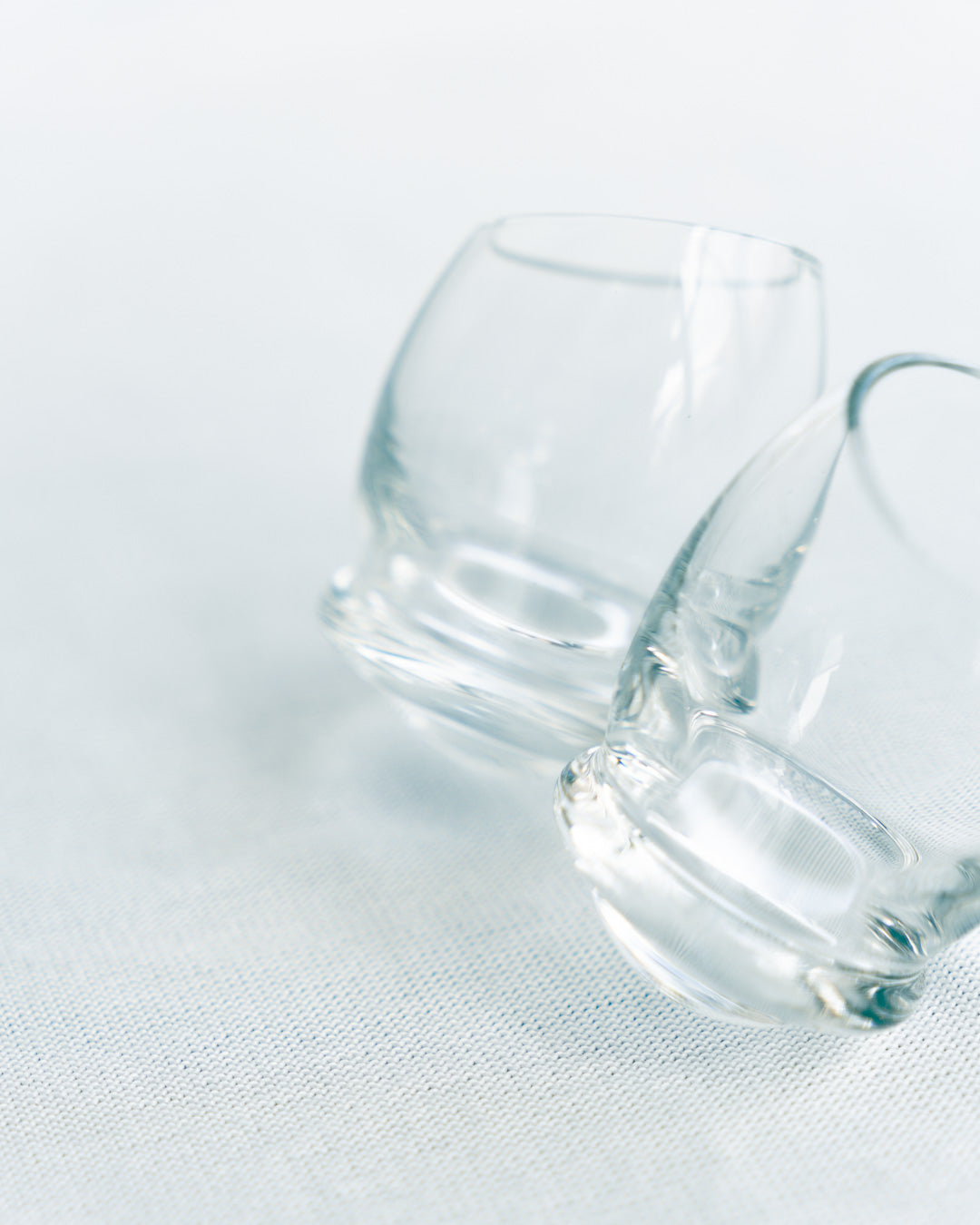 Set of 2 vintage Rosenthal Schnapps egg glasses with elegant design, perfect for collectors or barware enthusiasts. Mid-century modern - Vecino Shop
