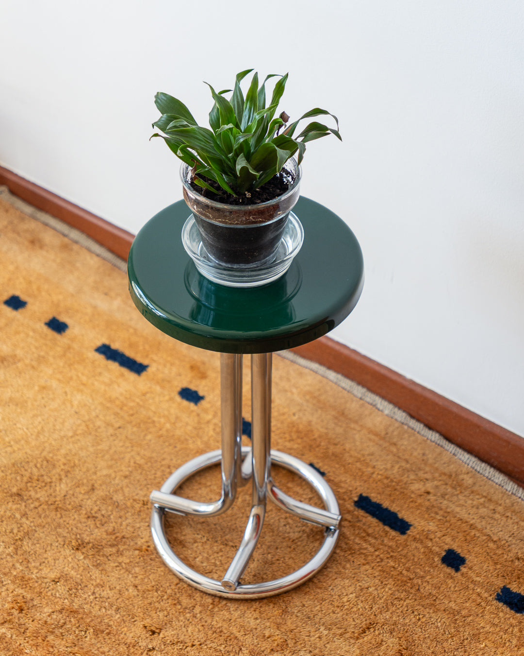 Space Age green stool with chrome base and round plastic seat – 1970s vintage