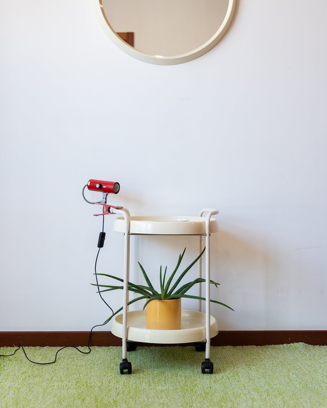 Vintage round two-tier trolley cart with cream white metal frame and plastic trays, 1960s-70s design - Vecino shop