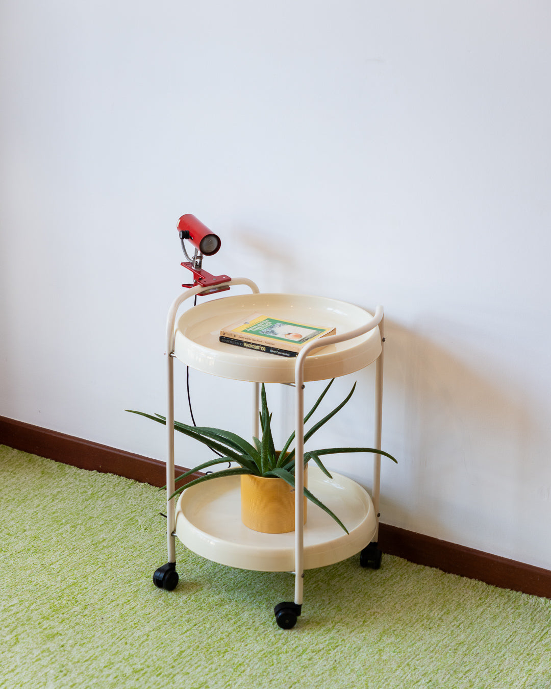 Vintage round two-tier trolley cart with cream white metal frame and plastic trays, 1960s-70s design - Vecino shop
