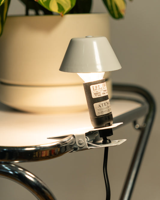 Vintage E.P.T. mini mushroom clip lamp in white, 1990s Spanish design with clip base. Vecino Shop