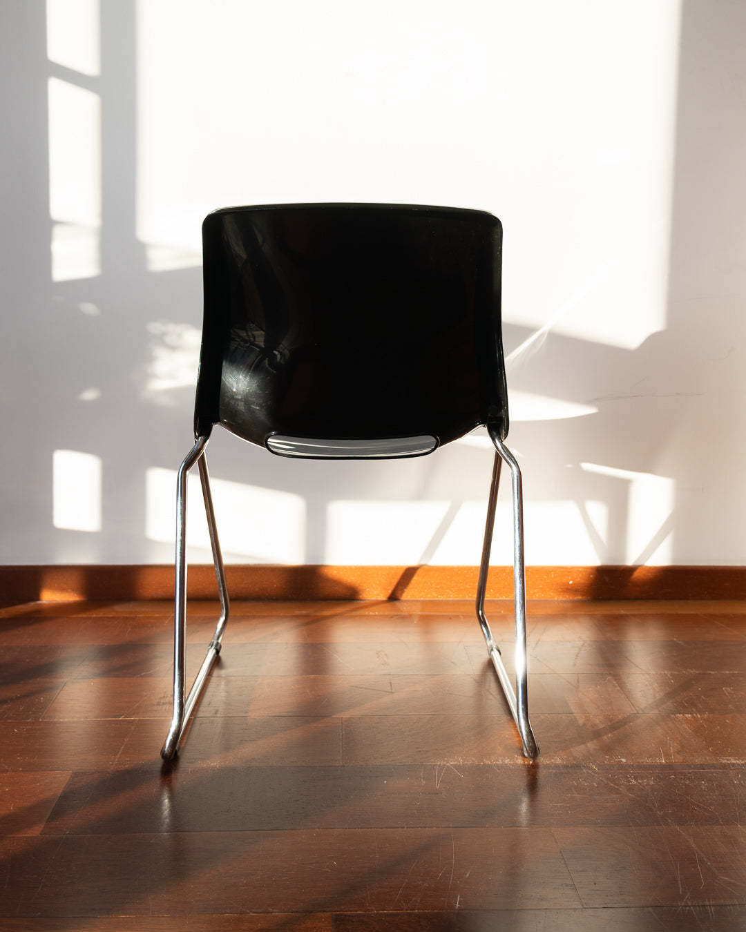 Vintage Overman Chair 1970s by Svante Schöblom, ergonomic design with plastic seat and metal base, made in Sweden, mid-century modern style - Vecino Shop