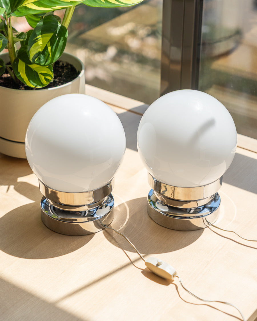 Set of 1970s Space Age table lamps with chrome base and white opaline glass – Vecino Shop