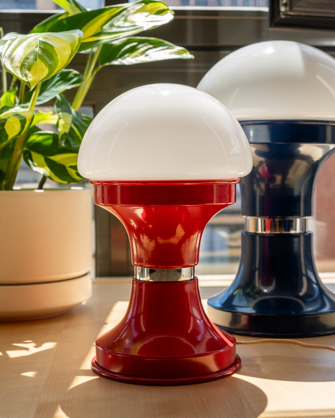 Space Age Table Lamp – Red Tam Tam Base & Mushroom Shade