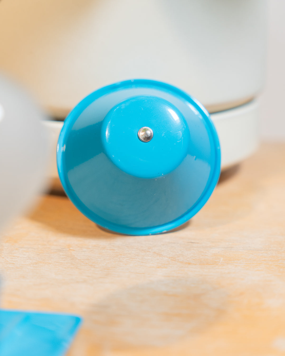 Vintage Luxus mini mushroom clip lamp in sky blue, 1960s Spanish Space Age design with clip base. Vecino Shop