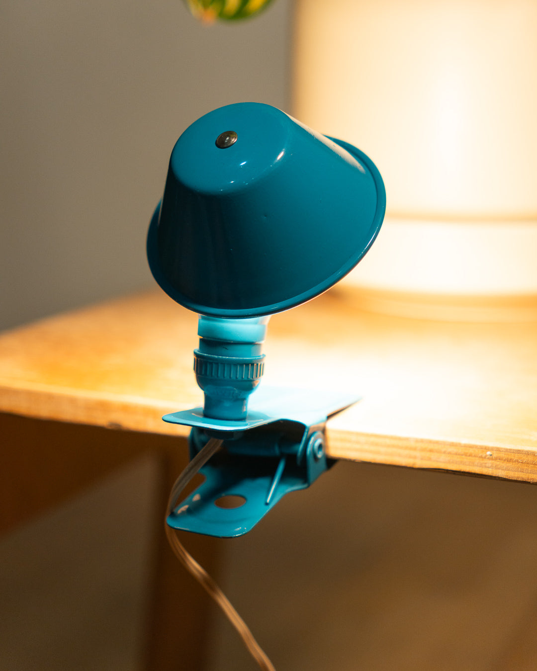 Vintage Luxus mini mushroom clip lamp in sky blue, 1960s Spanish Space Age design with clip base. Vecino Shop