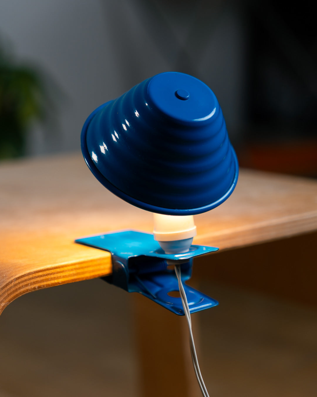 Vintage cerulean blue mini mushroom clip lamp with ribbed shade, 1970s Spanish Space Age design. Vecino Shop