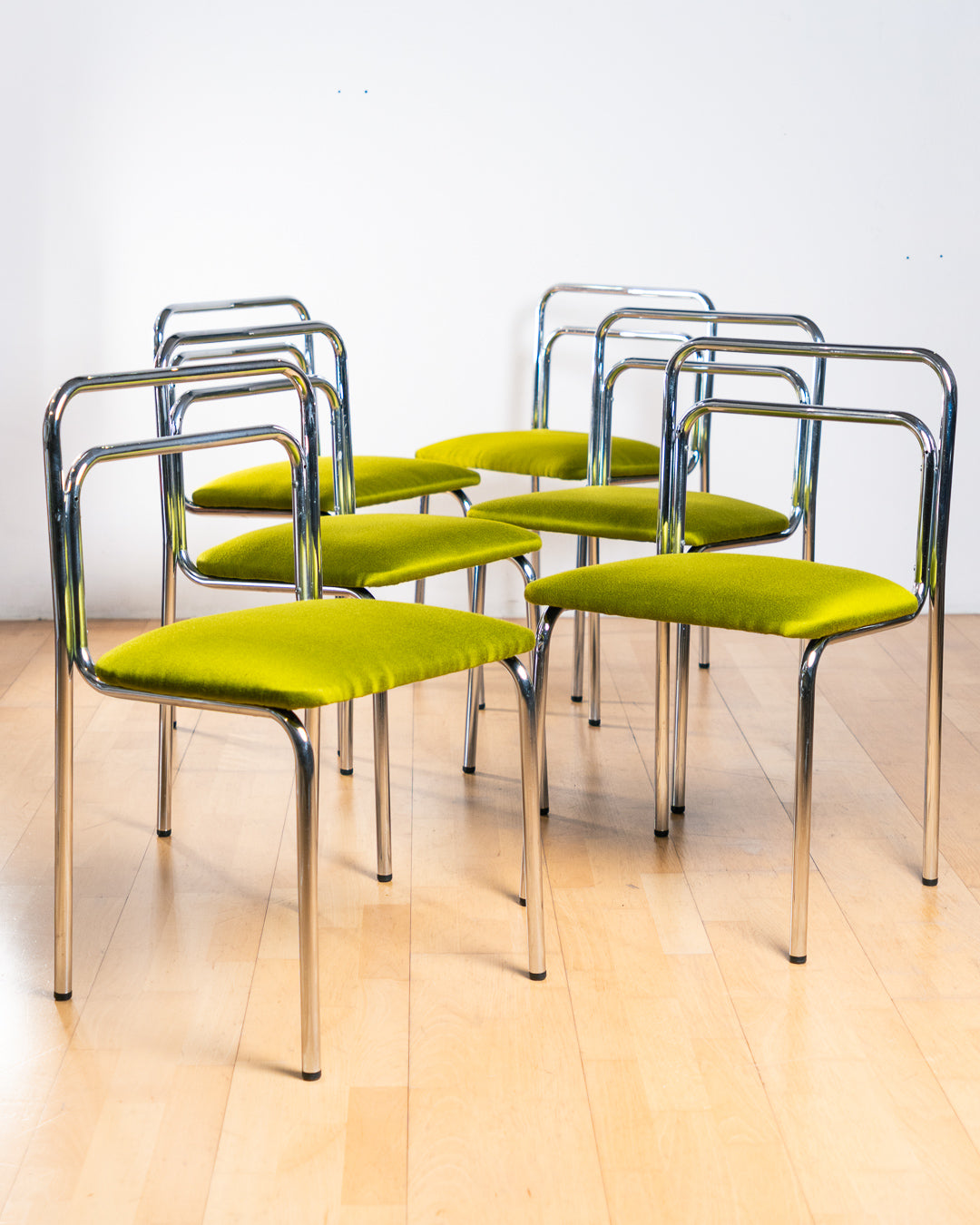 Set of six vintage 1970s Orix tubular chrome dining chairs with chartreuse upholstered seats. Italian Bauhaus design. Vecino Shop