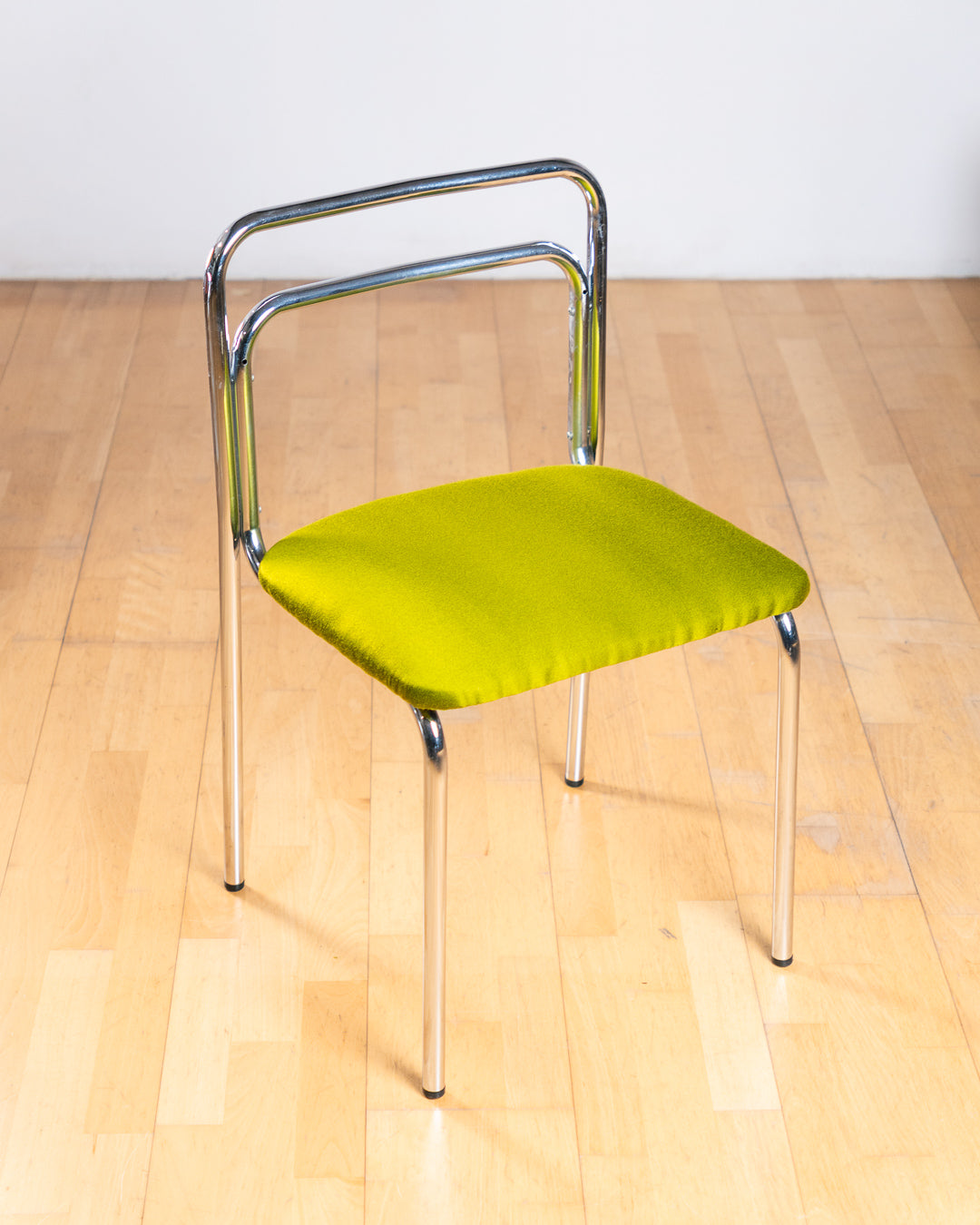 Set of 2 vintage 1970s Orix tubular chrome dining chairs with chartreuse upholstered seats. Italian Bauhaus design. Vecino Shop