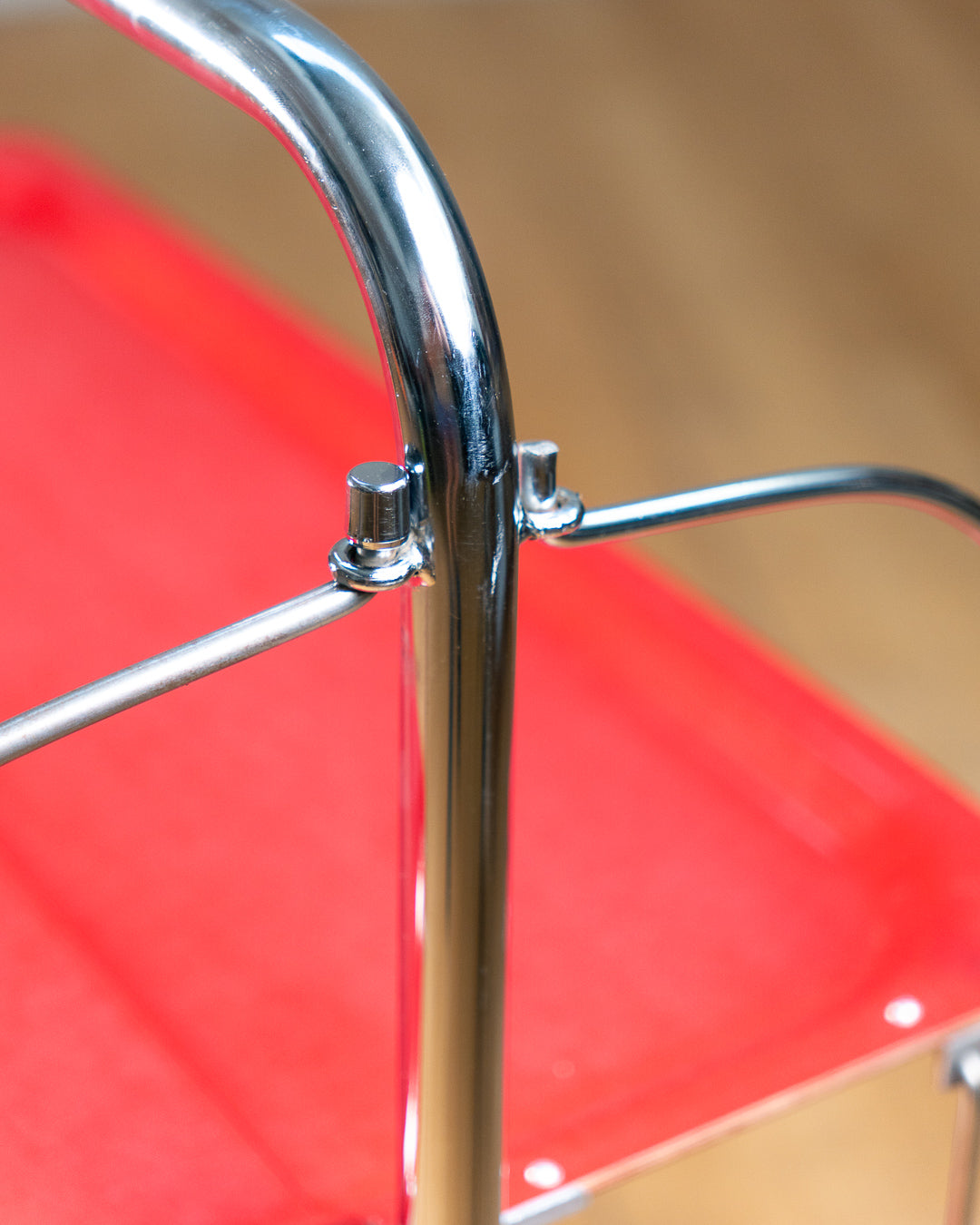 Vintage 1960s Raquer red folding trolley with  Formica shelves and chrome details. Bar Cart, drinks trolley. Mid Century Modern. Vecino Shop