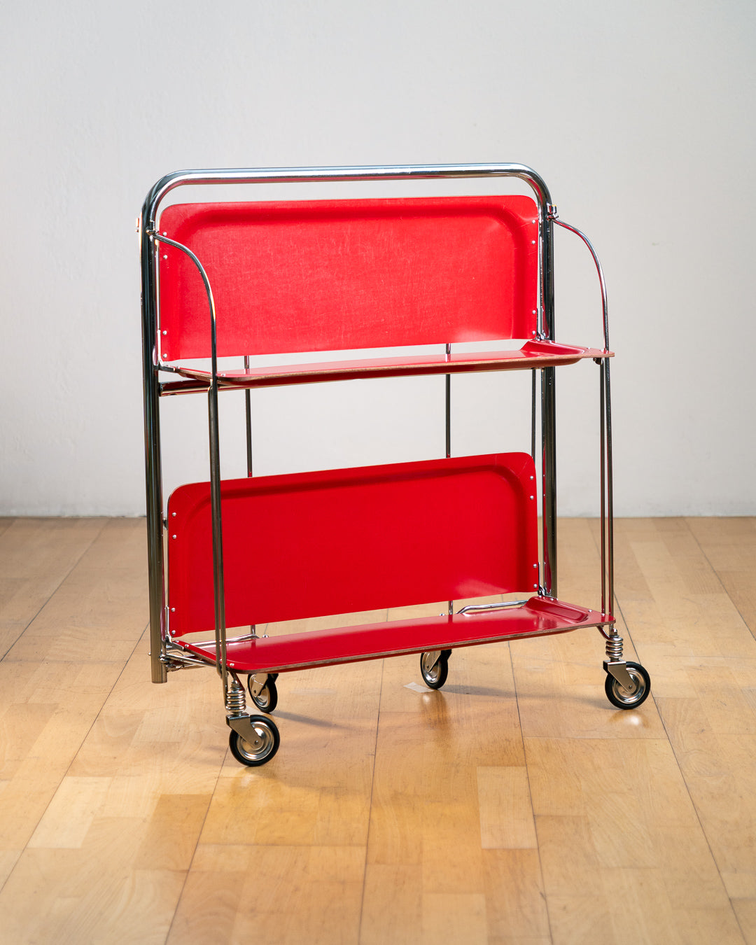 Vintage 1960s Raquer red folding trolley with  Formica shelves and chrome details. Bar Cart, drinks trolley. Mid Century Modern. Vecino Shop