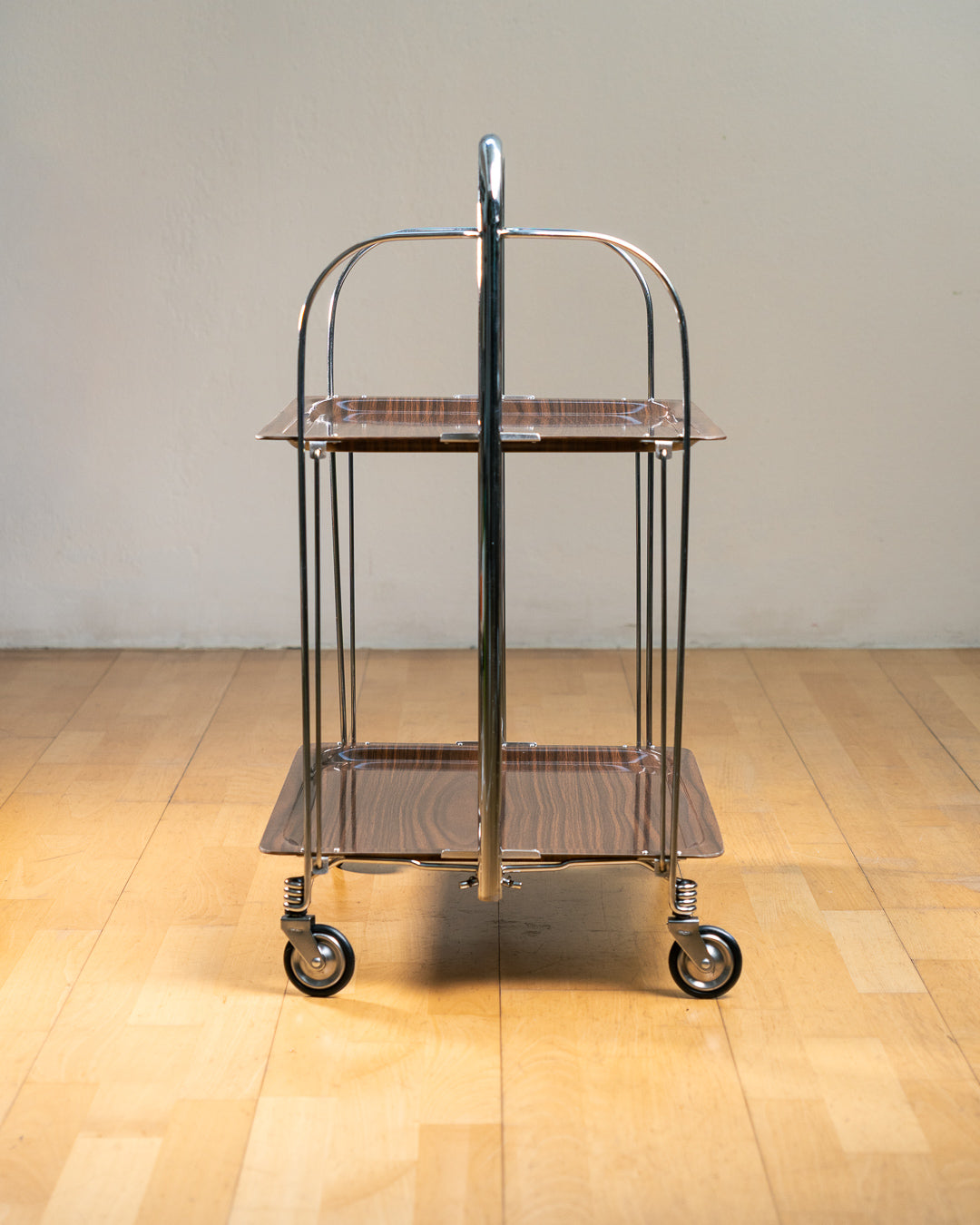 Vintage 1960s Raquer dark woodgrain folding trolley with  Formica shelves and chrome details. Bar Cart, drinks trolley. Mid Century Modern. Vecino Shop