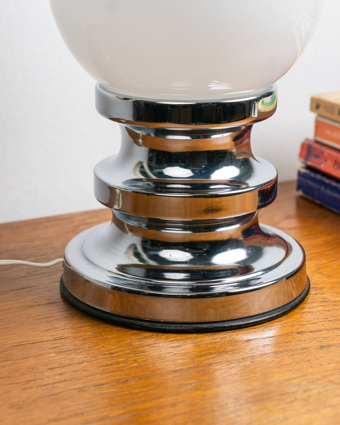Vintage Spanish table lamp with white opaline glass globe and stepped chrome base – Vecino Shop