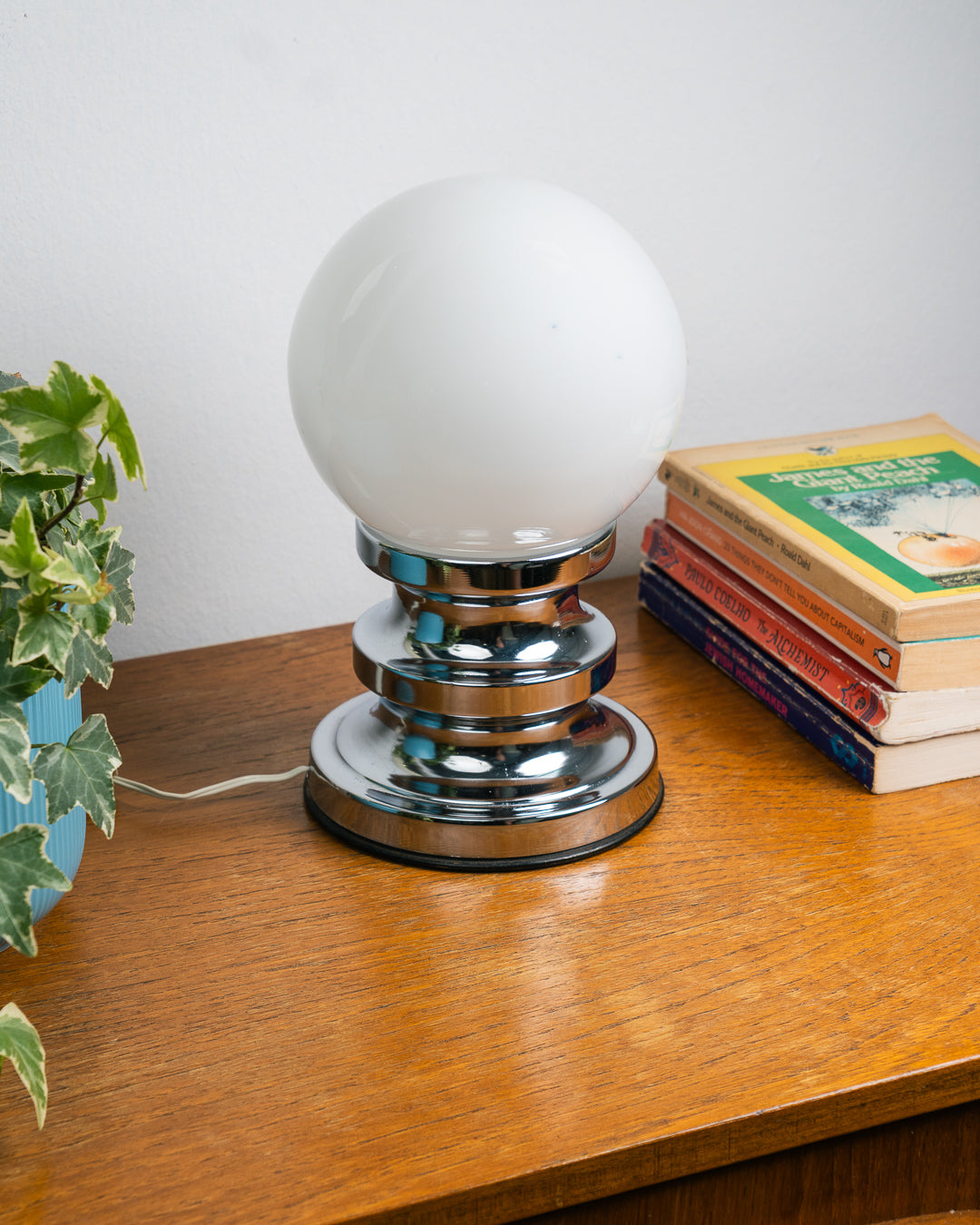 Vintage Spanish table lamp with white opaline glass globe and stepped chrome base – Vecino Shop
