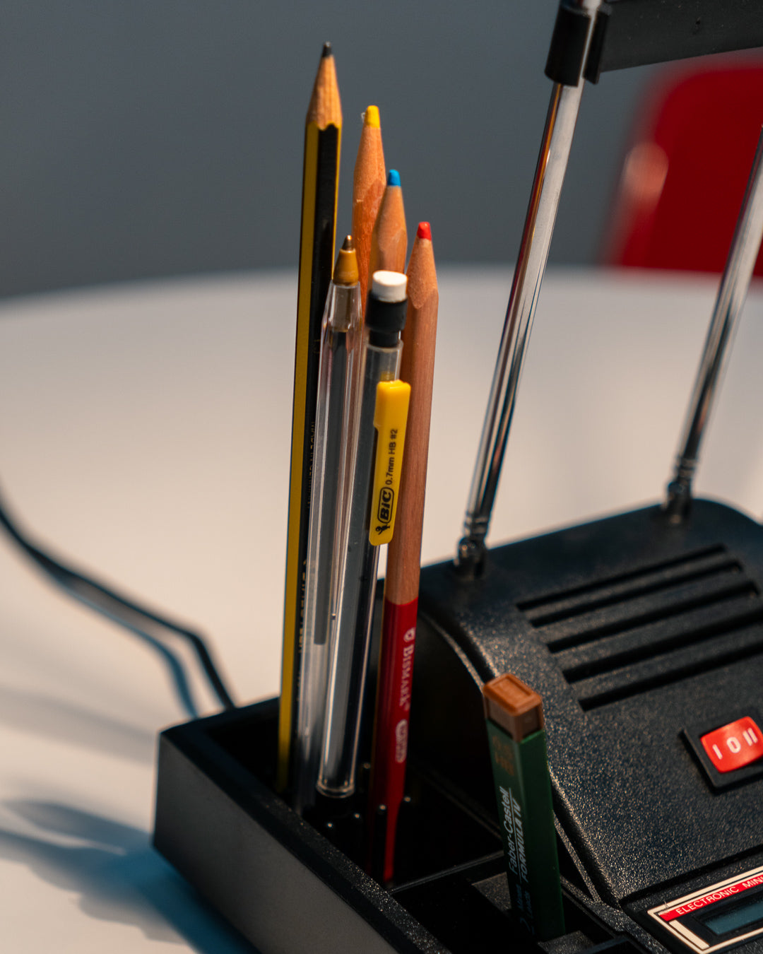 Vintage Autopi Barcelona telescopic desk lamp from the 1980s with organizer and built-in calculator. Vecino Shop