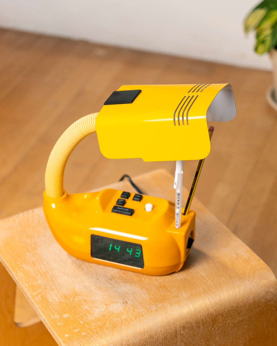 Vintage Favor Sakurino Alarm Clock Lamp – Yellow 1980s