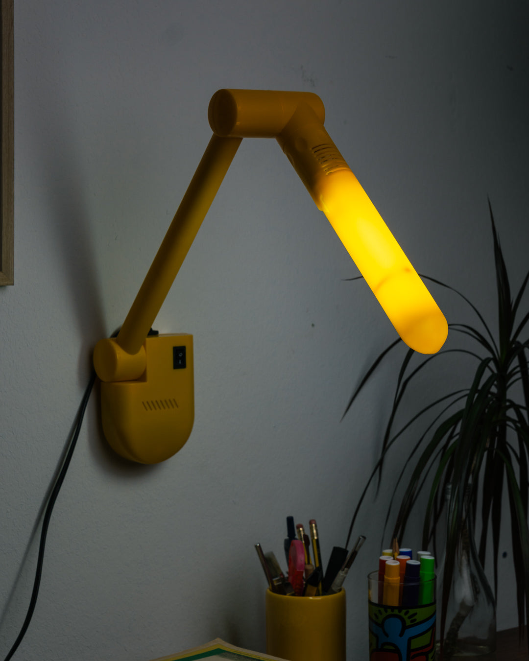 Vintage Luxenia yellow folding desk lamp from the 1990s in moulded plastic, articulated task light with original packaging – Vecino Shop