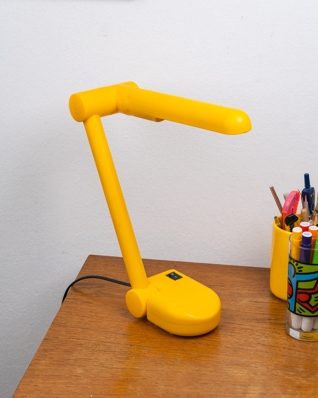 Vintage Luxenia yellow folding desk lamp from the 1990s in moulded plastic, articulated task light with original packaging – Vecino Shop