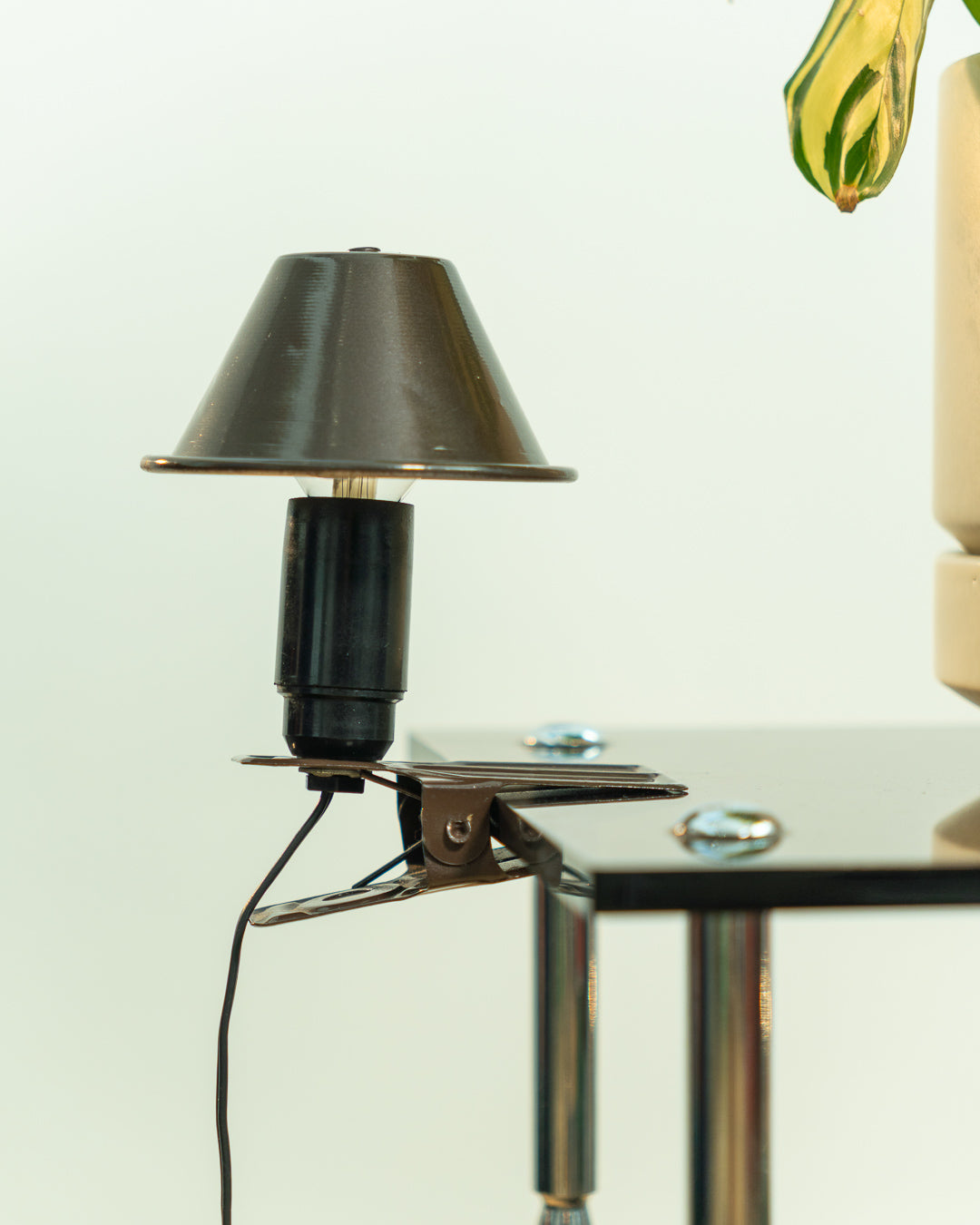 Vintage dark brown mushroom clip lamp, 1970s Spanish clip light with dome shade. Vecino Shop