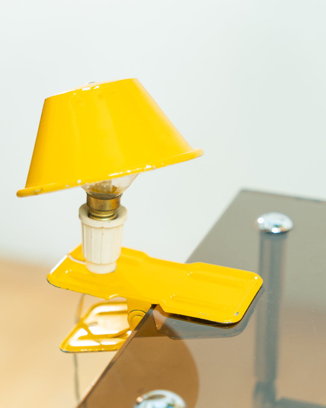 Vintage mustard yellow mushroom clip lamp, 1970s Spanish Space Age design with clip base. Vecino Shop