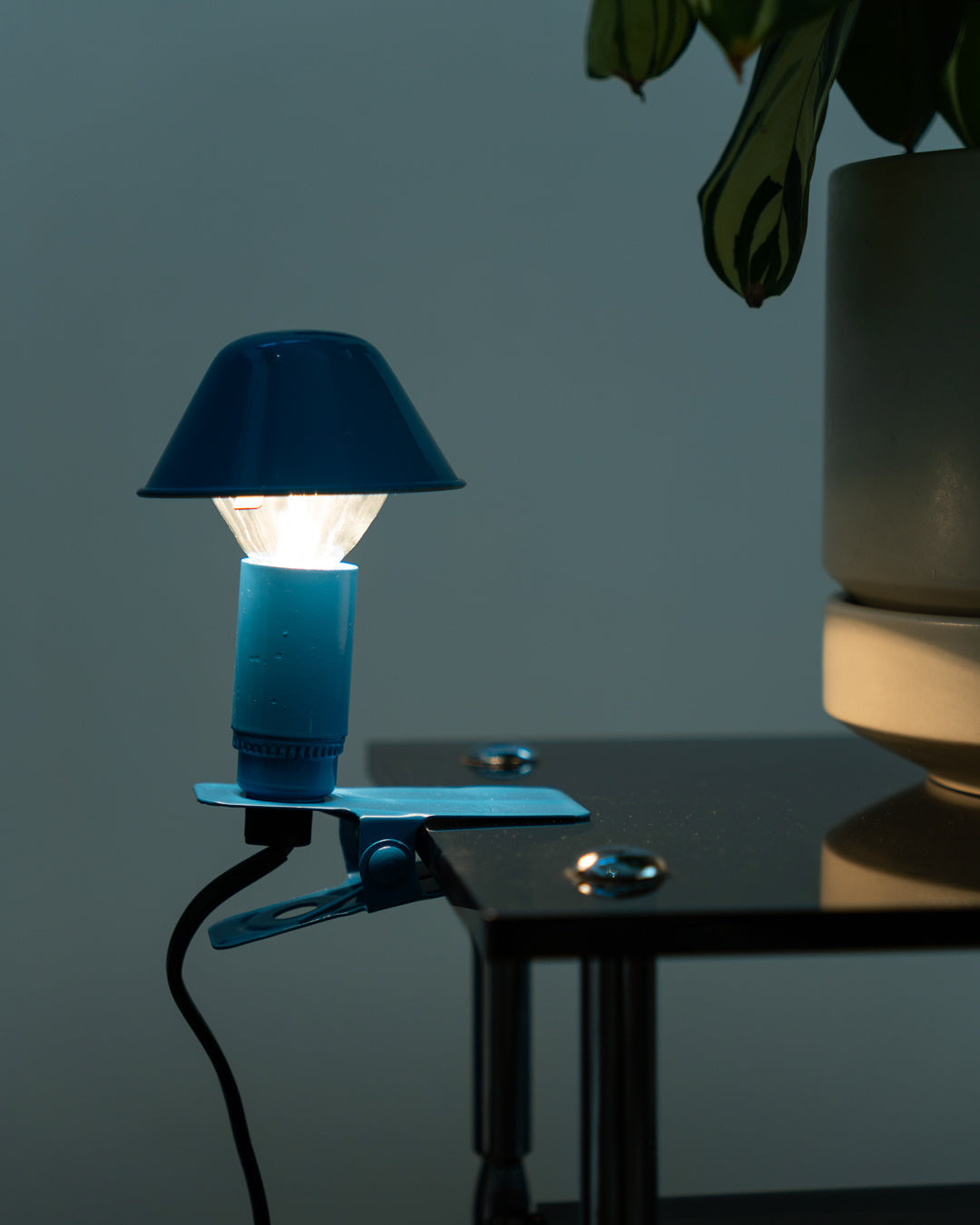 Vintage Luxus mushroom clip lamp in sky blue, 1980s Spanish Space Age design with clip base. Vecino Shop