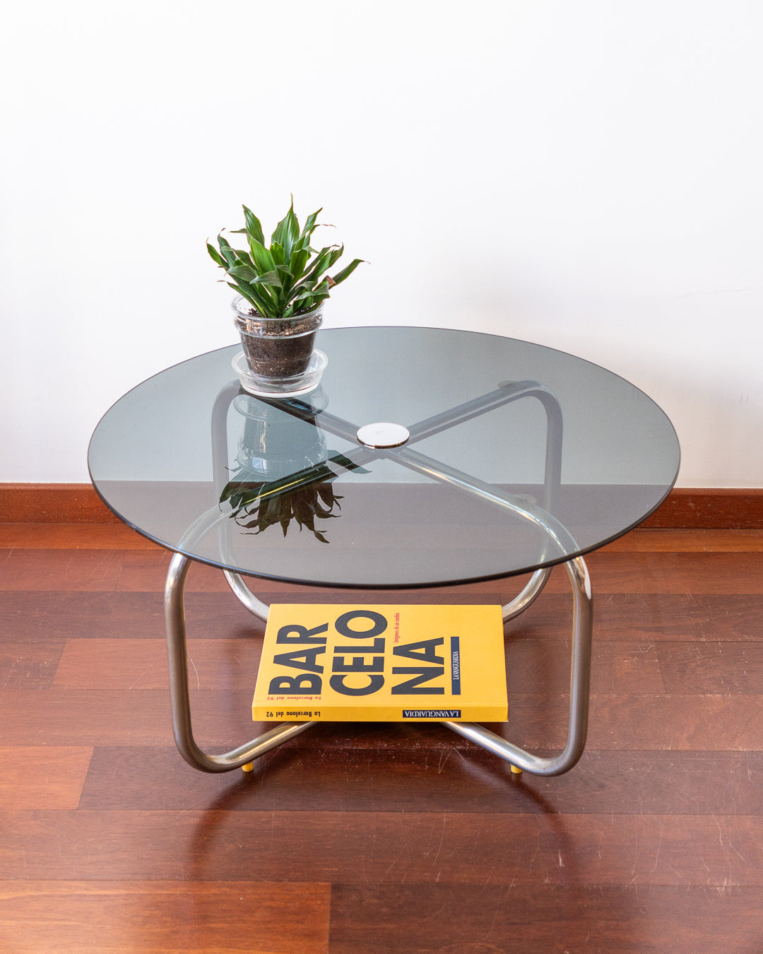 1970s chrome and smoked glass vintage coffee table – Vecino Shop