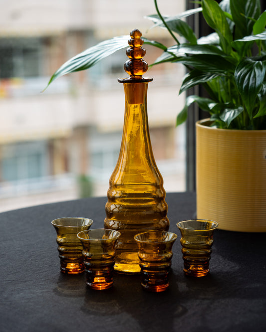 Vintage Amber Decanter and Shot Glass Set - Art Deco - MCM - Vecino Shop