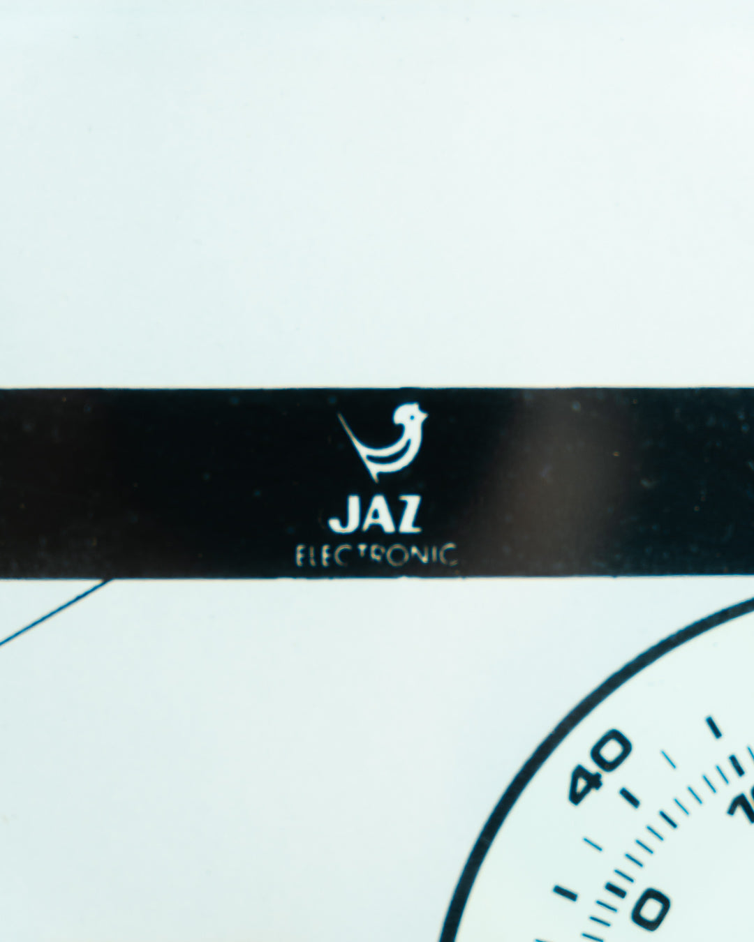 Vintage Jaz Electronic Thermic wall clock in white and orange with thermometer, 1975 French Space Age design. Vecino Shop
