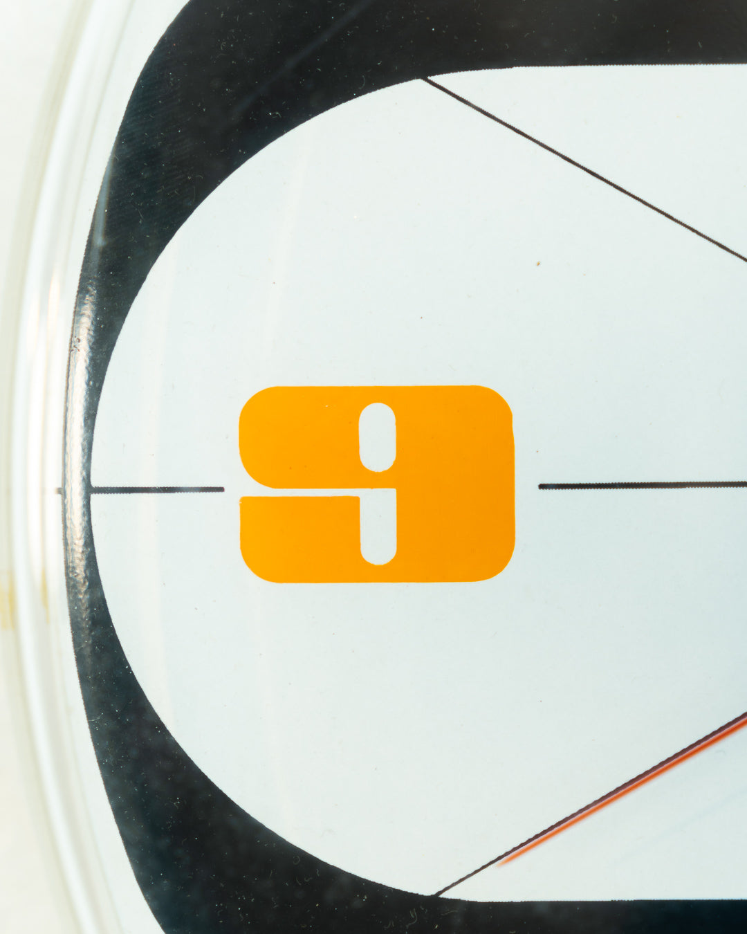 Vintage Jaz Electronic Thermic wall clock in white and orange with thermometer, 1975 French Space Age design. Vecino Shop