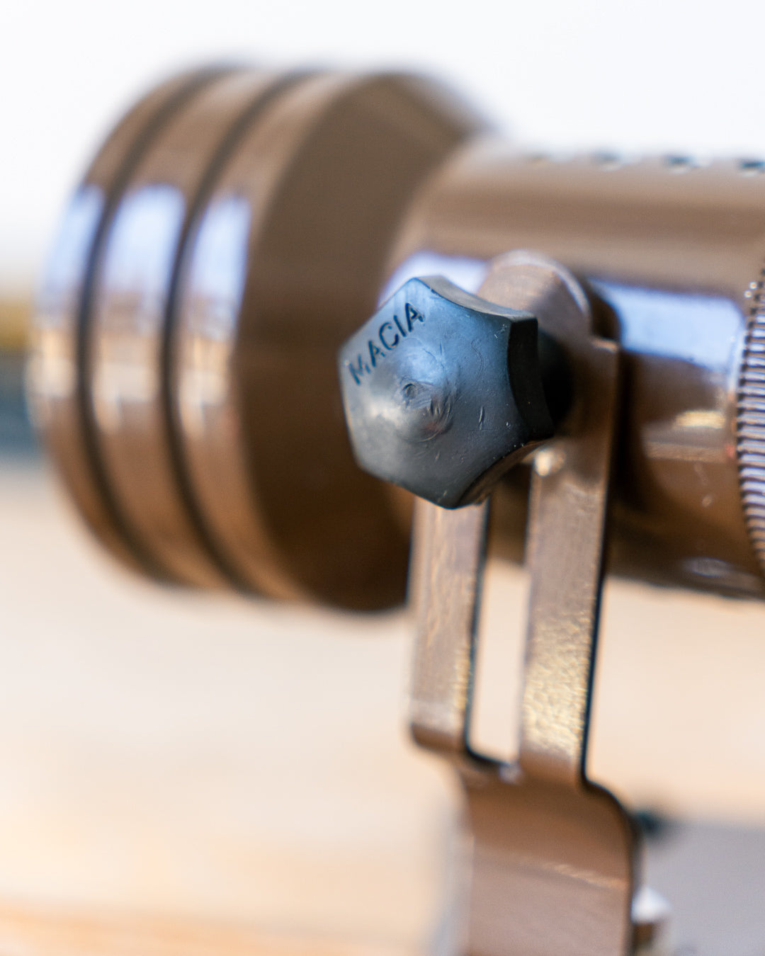 Vintage 1980s Macia brown metal clip lamp, Catalonia, Spain – Vecino Shop