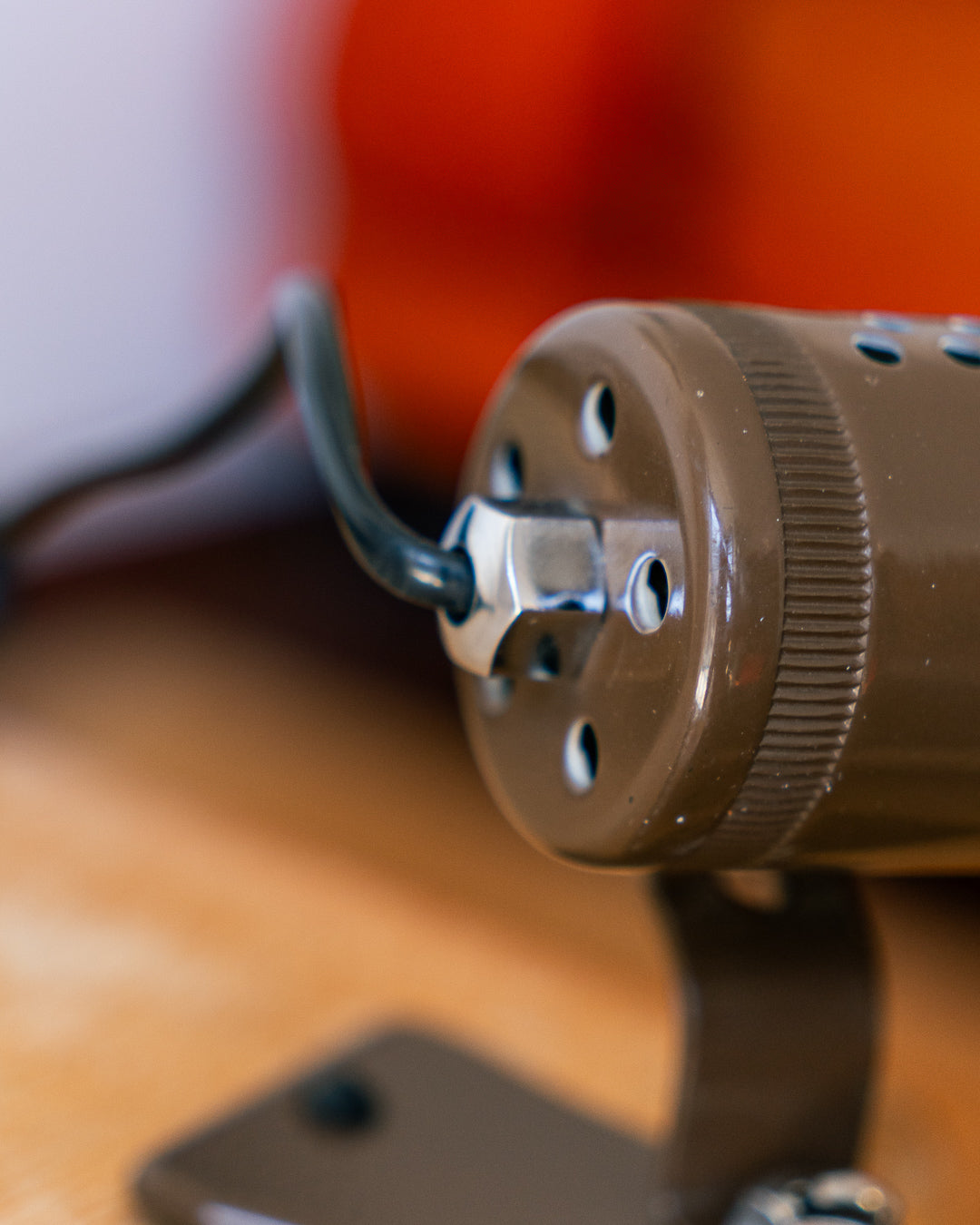 Vintage 1980s Macia brown metal clip lamp, Catalonia, Spain – Vecino Shop