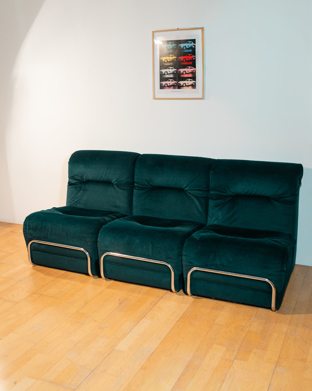 Vintage emerald green modular sectional sofa with tubular chrome structure, 1970s design, very good vintage condition. Vecino Shop
