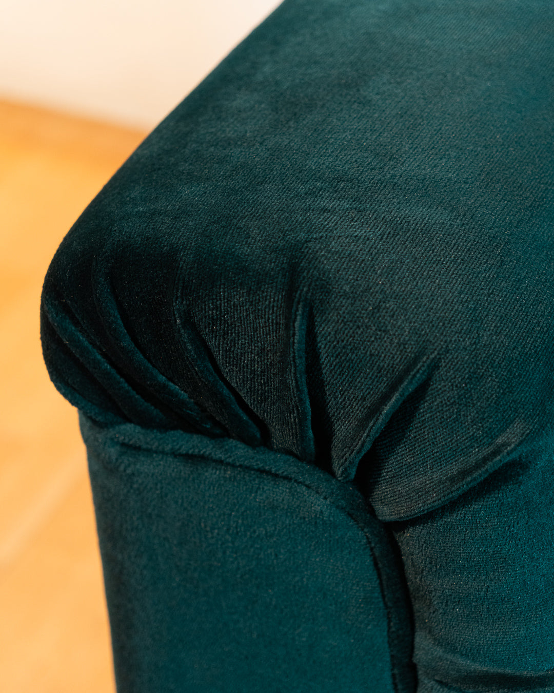 Vintage emerald green modular sectional sofa with tubular chrome structure, 1970s design, very good vintage condition. Vecino Shop