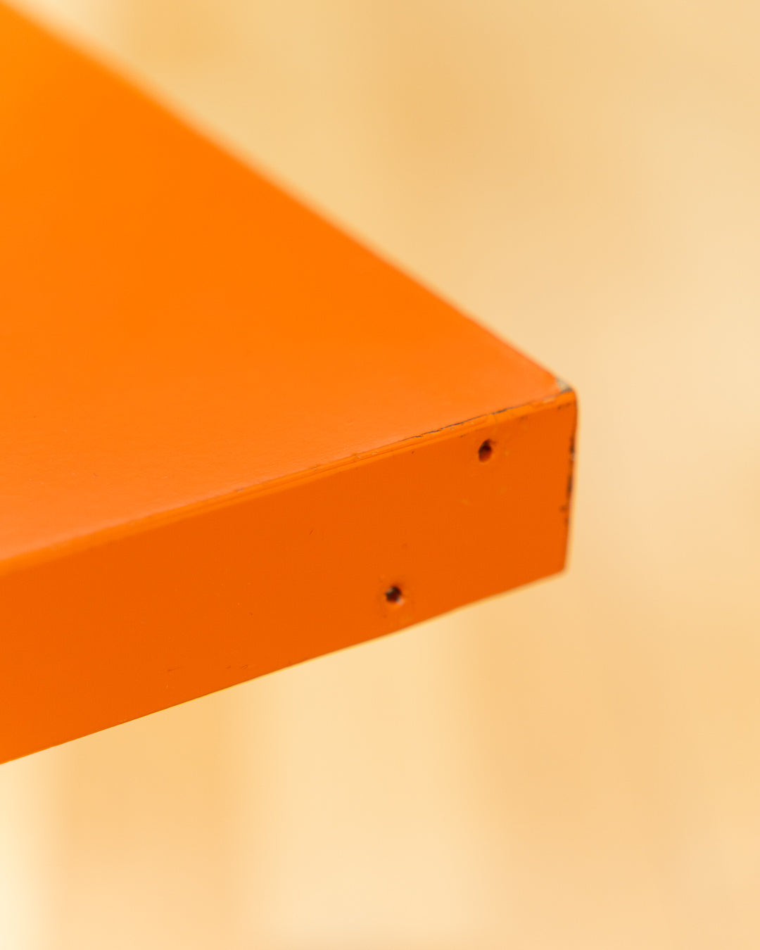 Vintage IKEA ENETRI shelving unit in rare orange finish with four shelves and silver metal wire frame from the 1990s. Vecino Shop