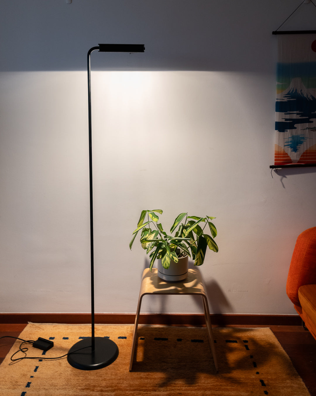 Vintage Retrolux Milano black floor lamp with book-style shade, halogen, foot dimmer, Italy – Vecino Shop