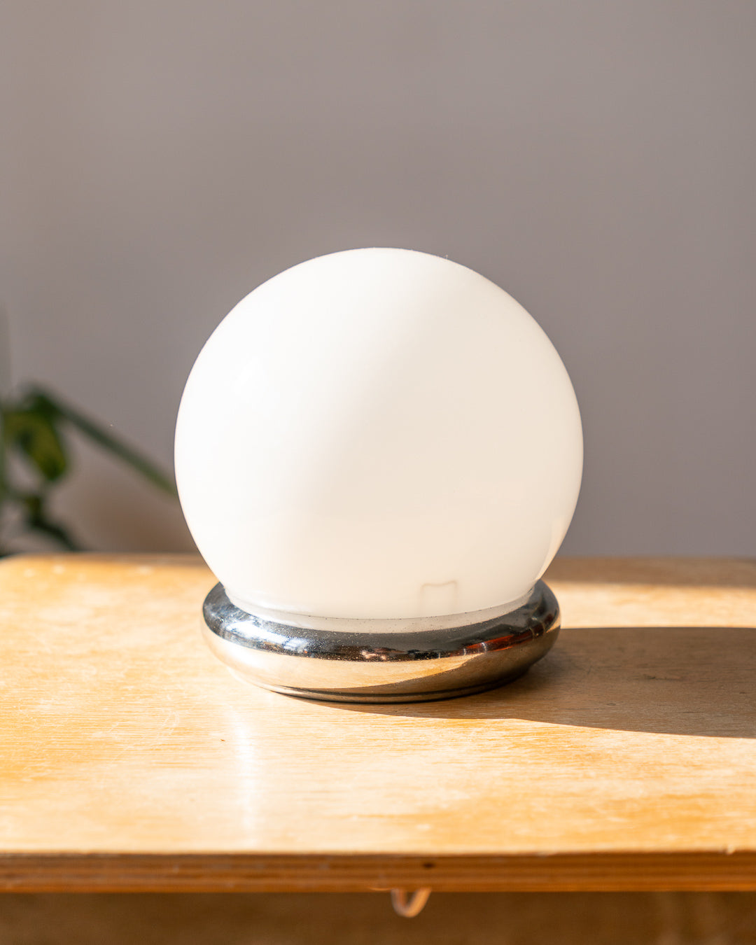 Vintage 1970s Space Age chrome and opaline glass table lamp with original-era switch – Vecino Shop