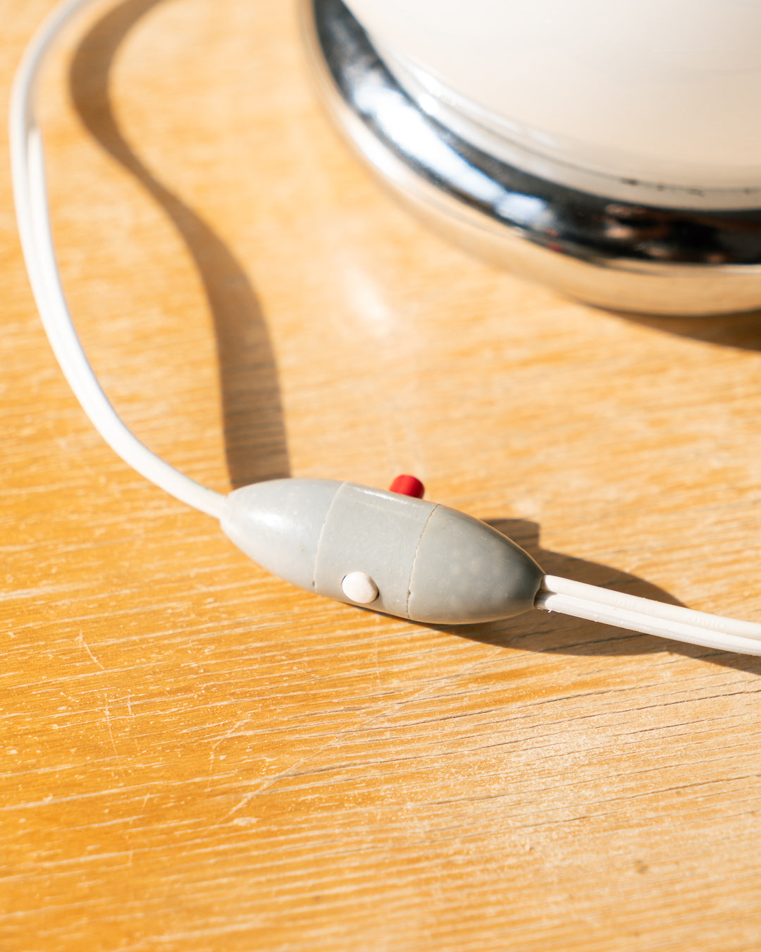 Vintage 1970s Space Age chrome and opaline glass table lamp with original-era switch – Vecino Shop