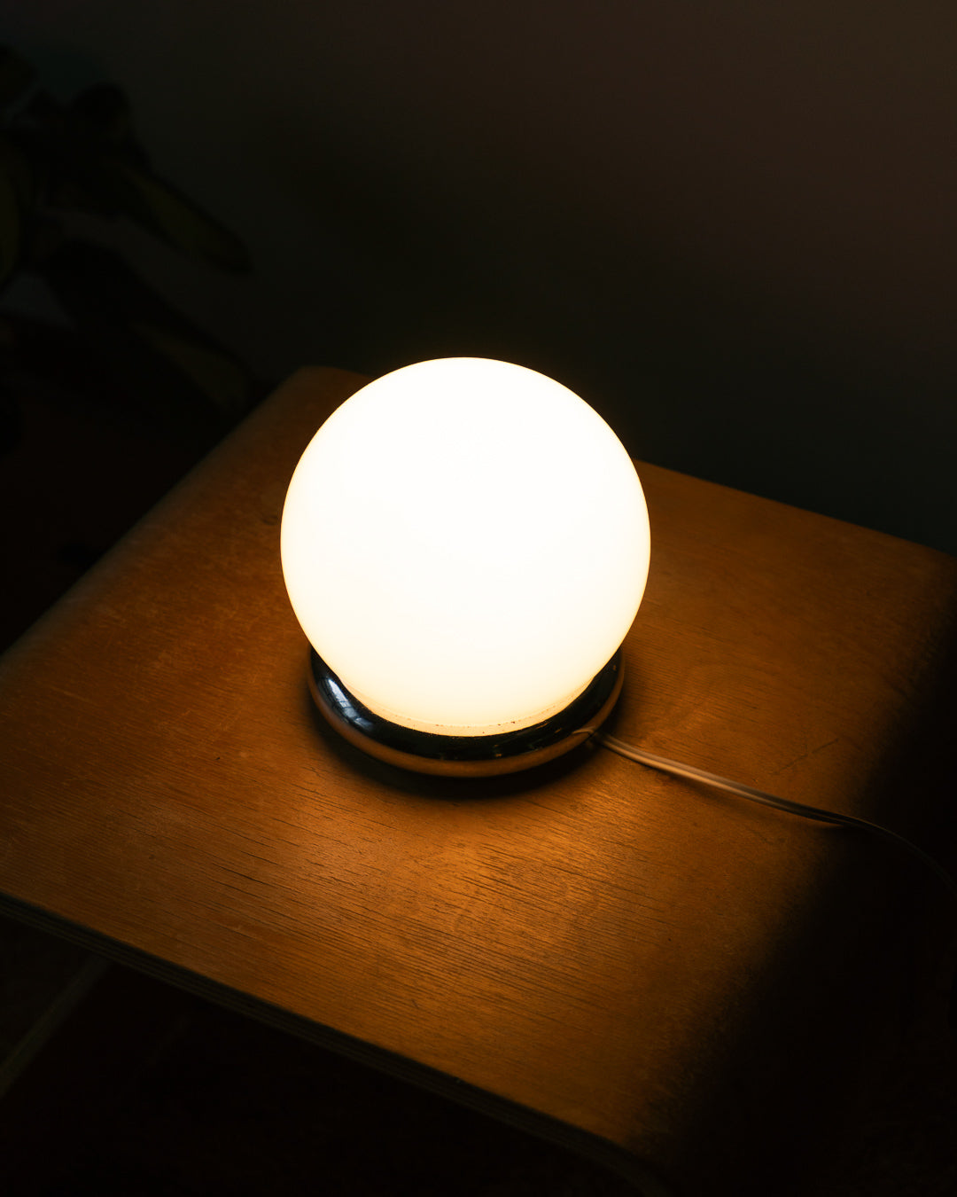 Vintage 1970s Space Age chrome and opaline glass table lamp with original-era switch – Vecino Shop