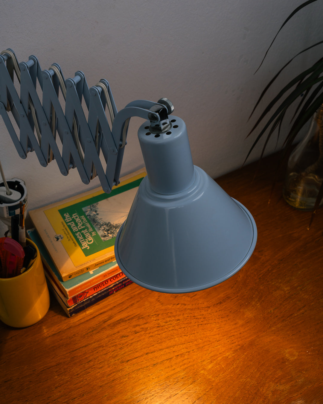 Vintage 1960s light blue metal scissor arm wall lamp with extendable accordion mechanism and adjustable cone shade – Vecino Shop