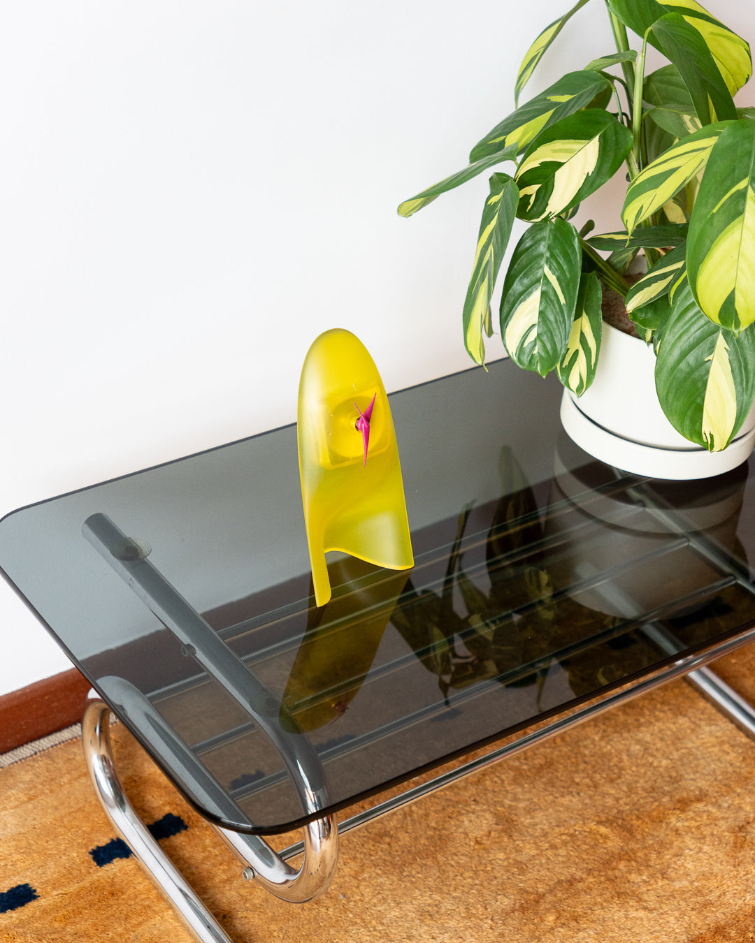 Vintage 1990s Outlook Design table clock by Giorgio Gurioli, rare and unique, inspired by Panton curves.