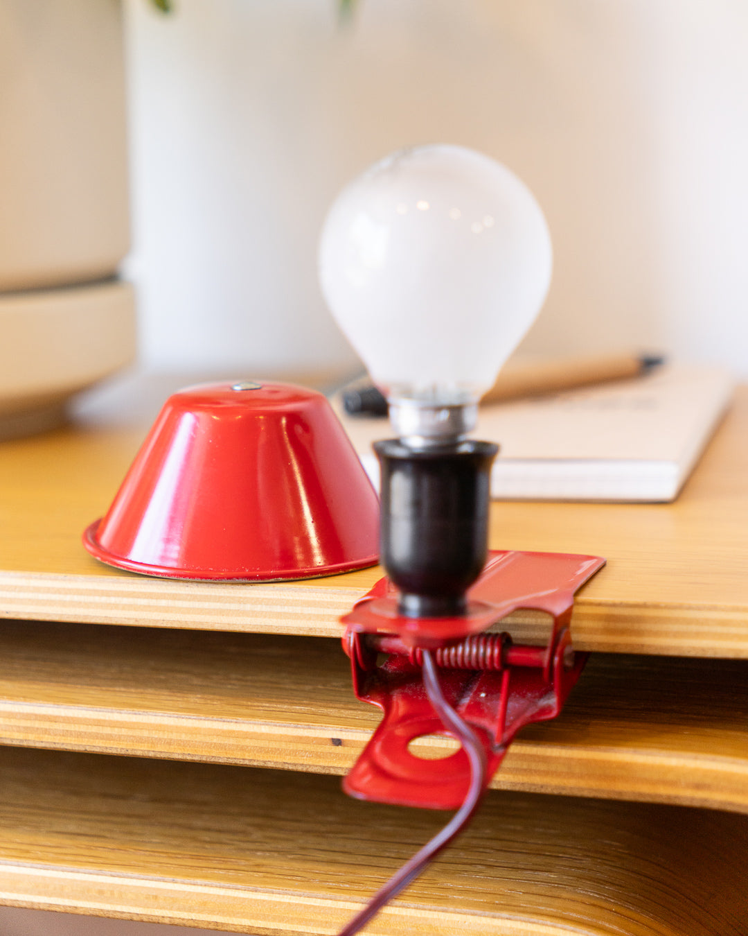 Space Age Clip Mushroom Lamp – 1960s