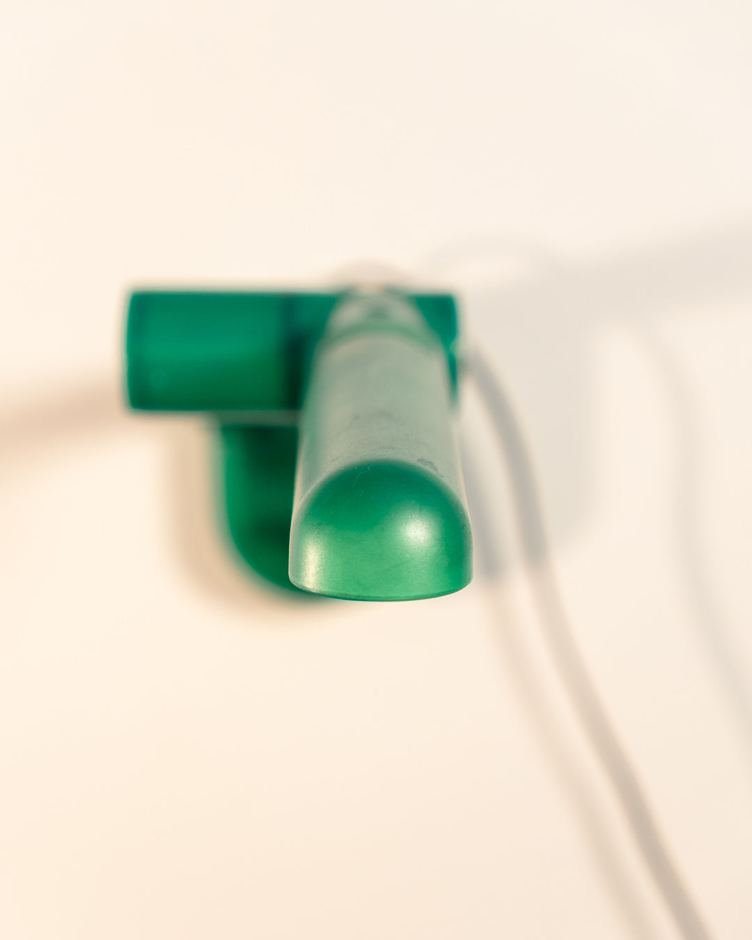 Vintage translucent green plastic foldable Pop Art lamp from the 1990s with fluorescent bulb. Vecino Shop