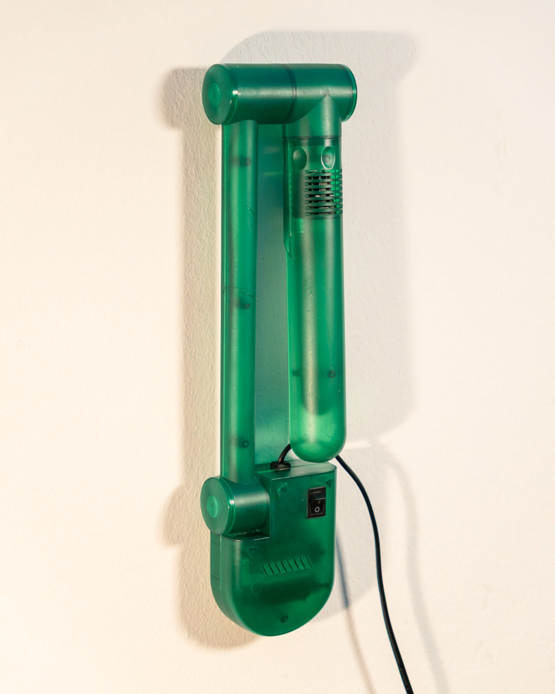 Vintage translucent green plastic foldable Pop Art lamp from the 1990s with fluorescent bulb. Vecino Shop